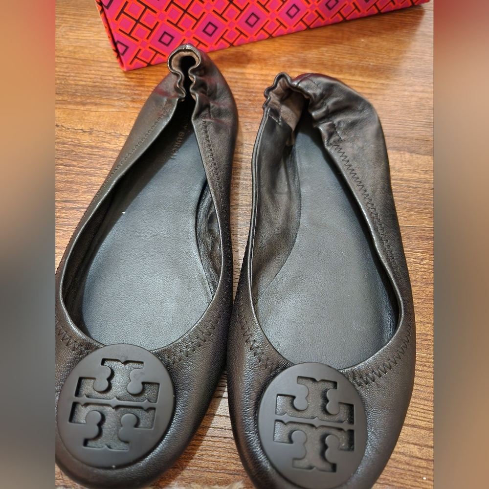 TORY Burch Minnie Travel Ballet Flats in Black - Picture 3 of 6